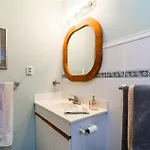 Stunning In With Wifi Apartment