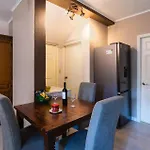 Stunning In With Wifi Apartment
